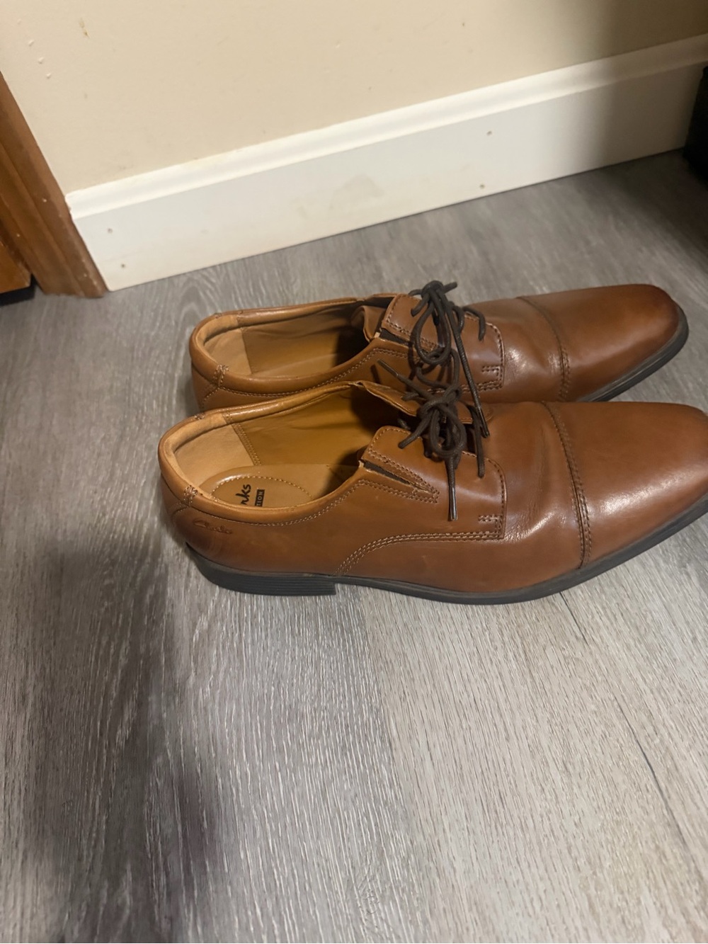 Clarks Collection Men’s 10 Wide Brown Leather Cap Toe Oxford Dress Shoes